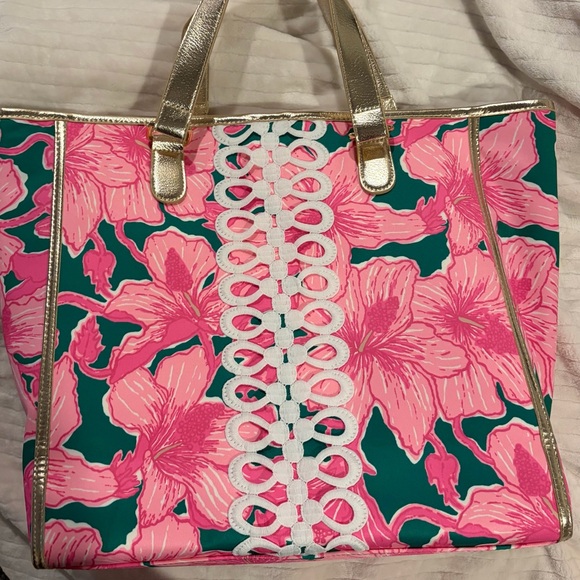 Lilly Pulitzer Handbags - Lilly Pulitzer Pink Floral Tote with Teal Background and Gold Trim